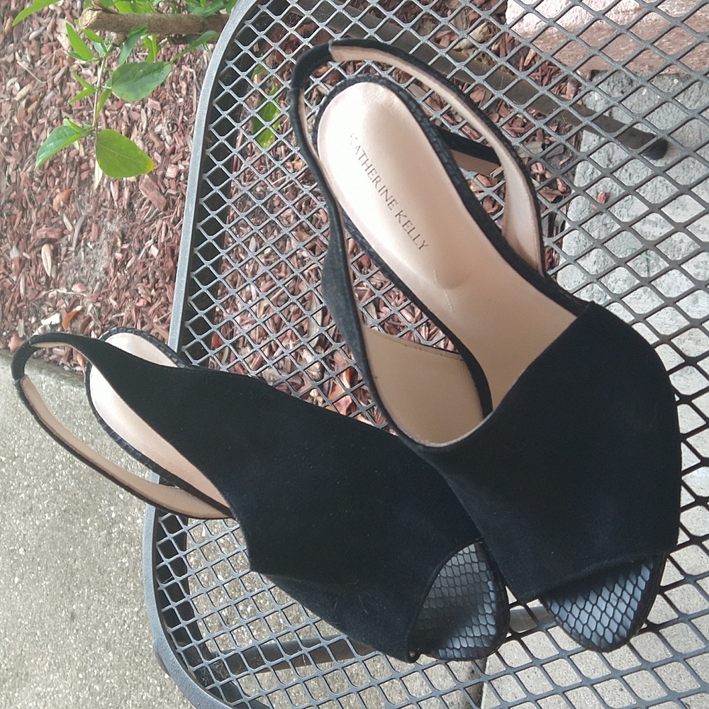 Black suede heels
